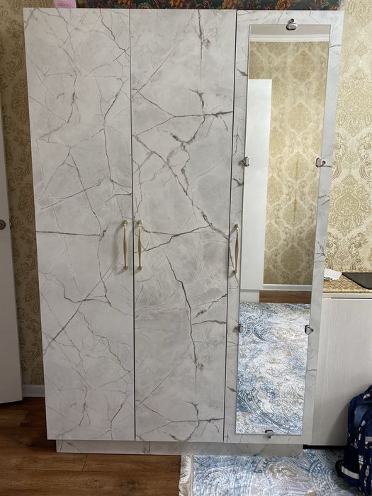 Продается шкаф для спальни