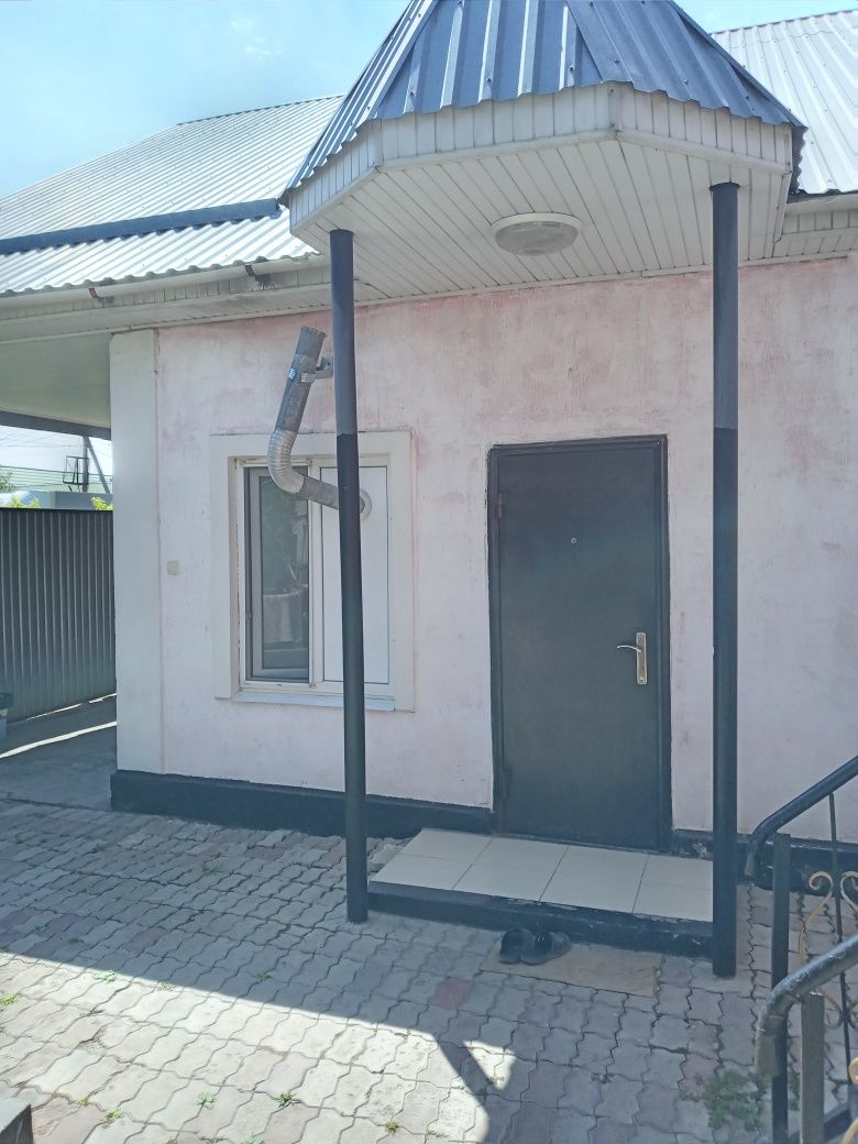 Продаётся 2 жилых дома в одном участке