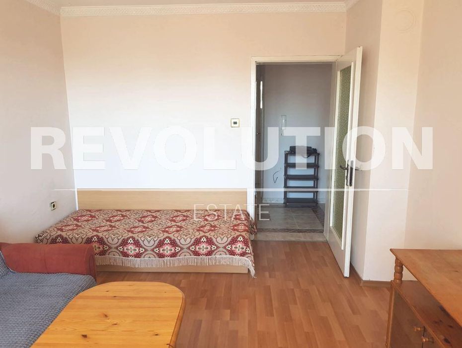 Дава се под наем Тристаен апартамент в Варна, Базар Левски - 60 кв.м за 450 € - Снимка #4