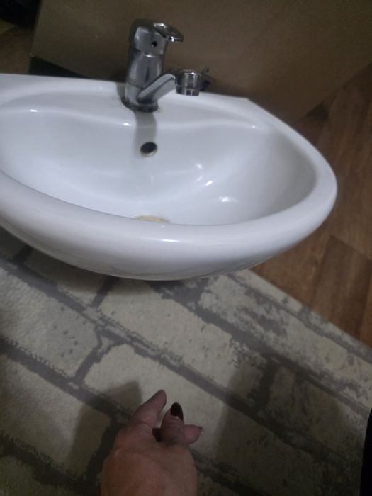 Продам б/у раковину, самовывоз