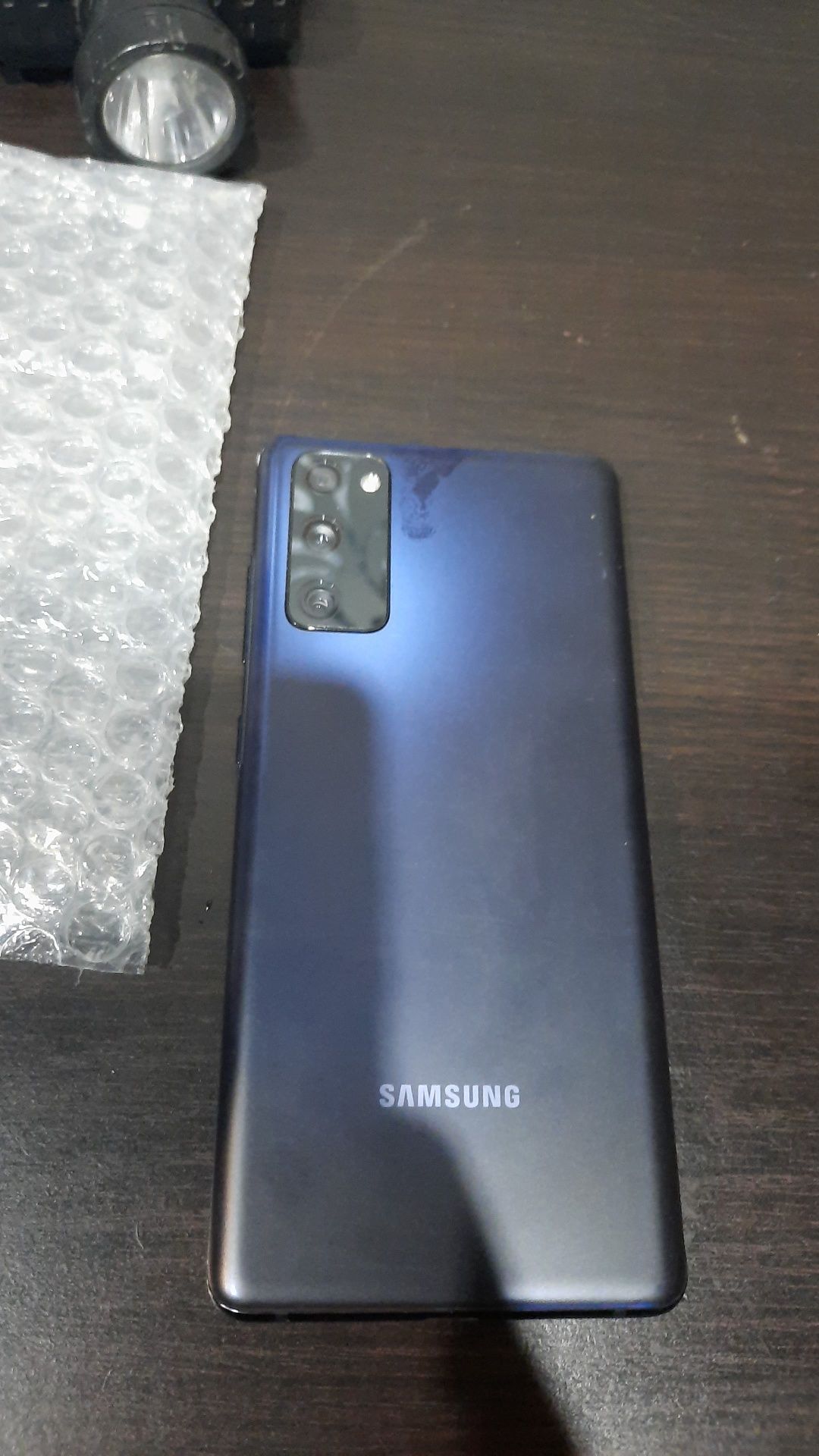 Samsung S20 FE на запчасти рабочее все кроме экрана и платы зарядки