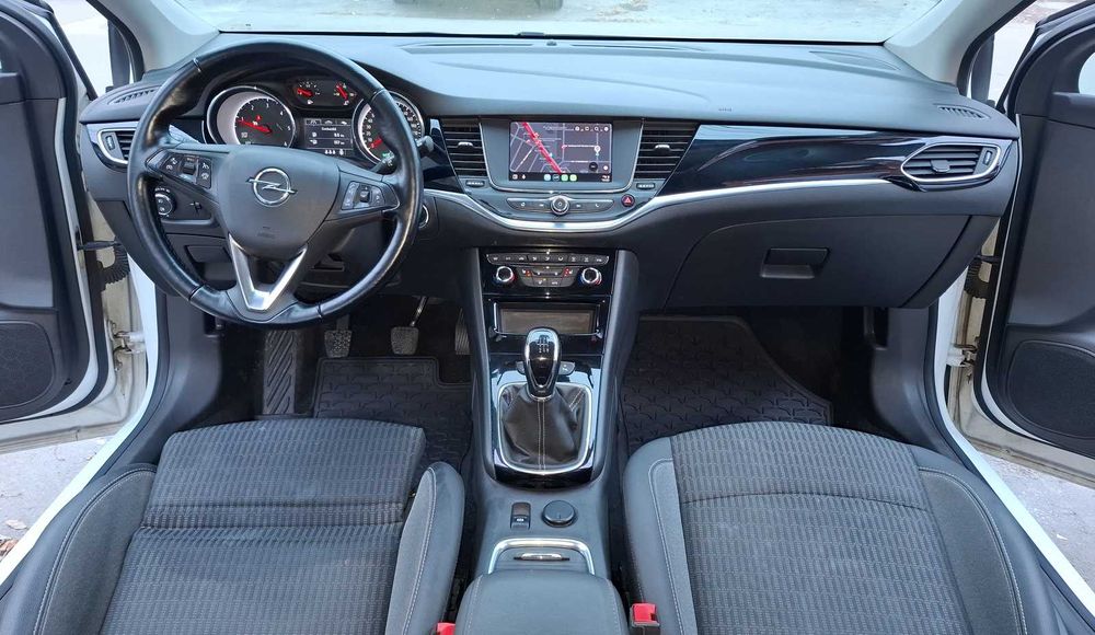 Astra K Elegance 1.5 CDTi 122cp. TVA deductibil. Unic proprietar.