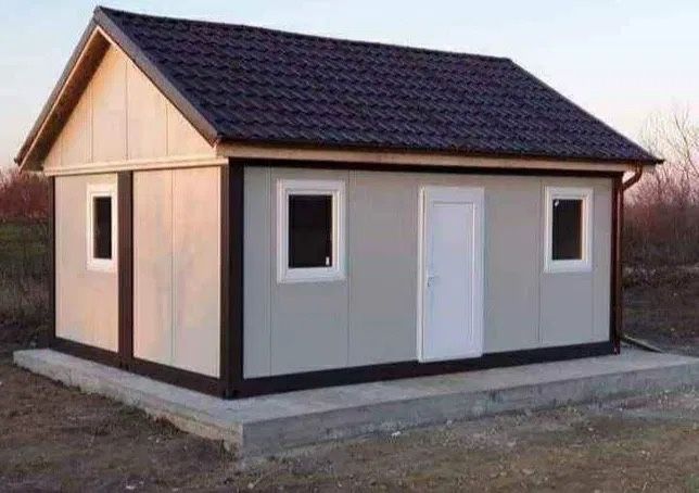 Casa modulara de locuit din panouri sandwich