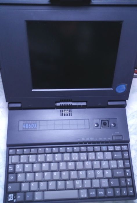 laptop vechi rar calculator 486 anii 90 FMA3500C