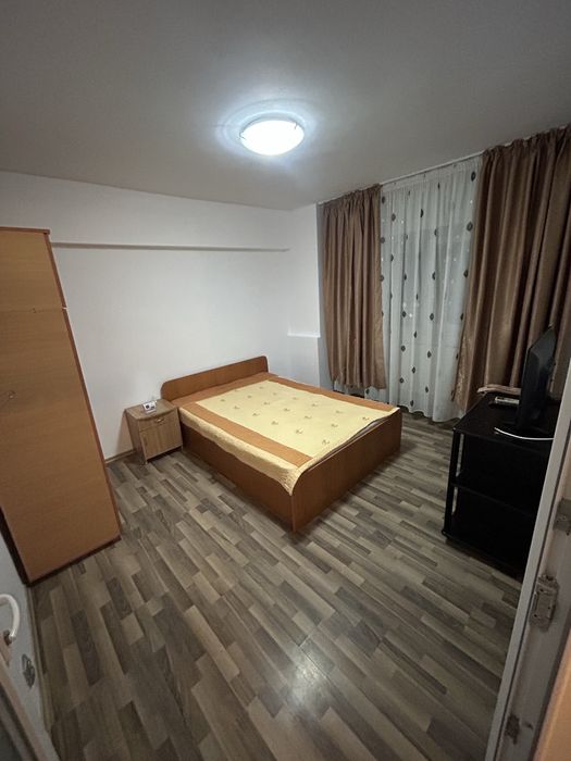 Închiriez garsonieră lângă liceul Maiorescu/Mega Image piața