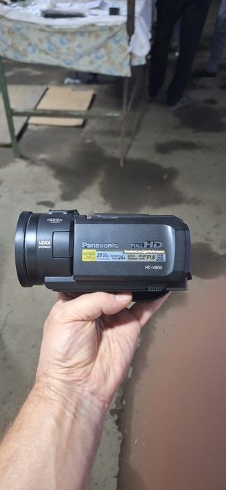 Видеокамера Panasonic HC-v800