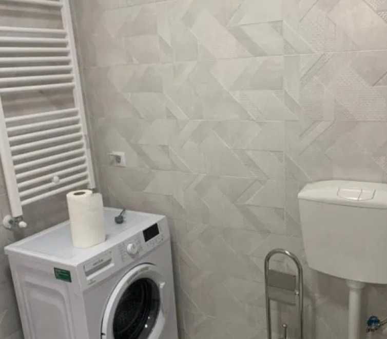 Дава се под наем Едностаен апартамент в Пловдив, Кършияка - 41 кв.м за 214.2 € - Снимка #2