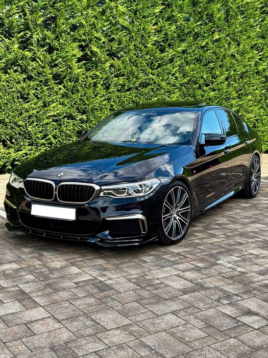 BMW Seria 5 G30 M550I 4.4 V8 Night Vision/Bowers&Wilkins/Masaj/FULL!!!