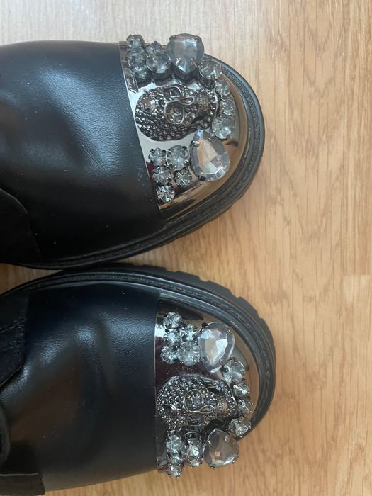 Топли, модерни кубинки.