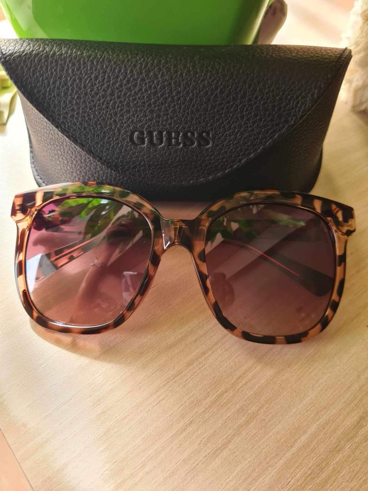 Очила Guess