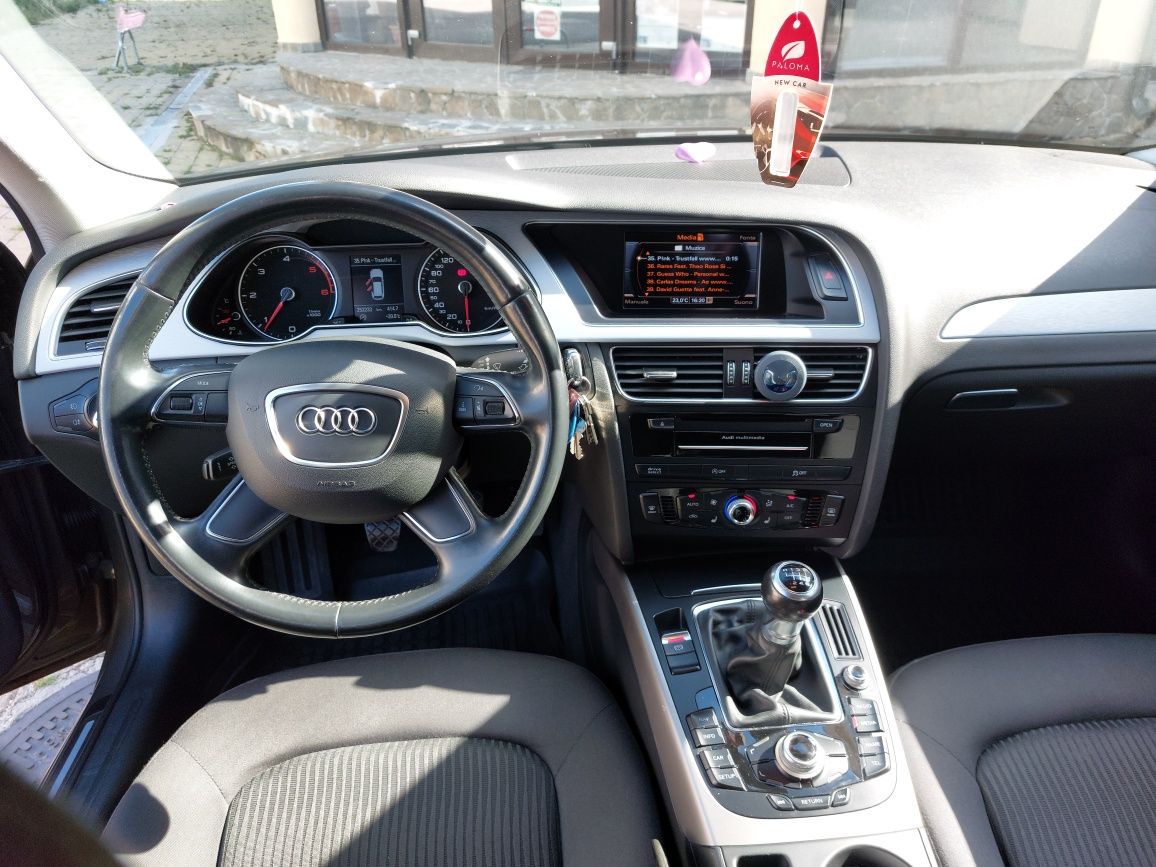 Vând Audi a4 2015