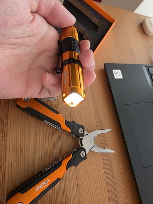 Set briceag cleste cu lanterna