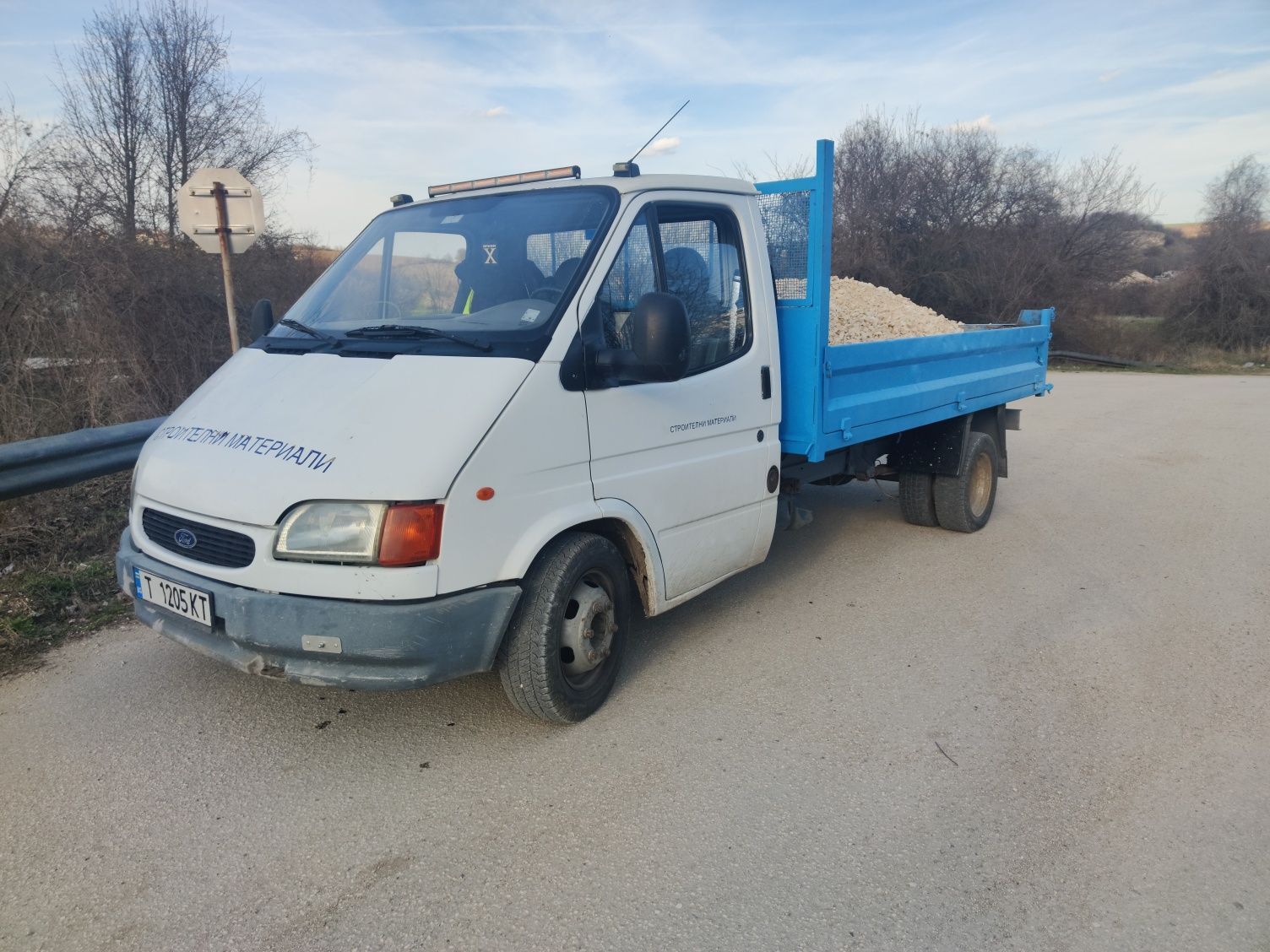 Транспорт с  кран и самосвал - 3,5 т. и 7 т.