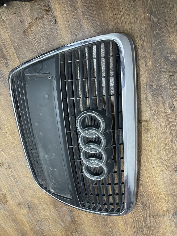 Grila centrala bara fata Audi A6 C6 2005-2010