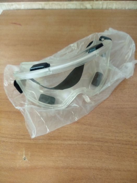 Очки для защиты глаз по ремонту