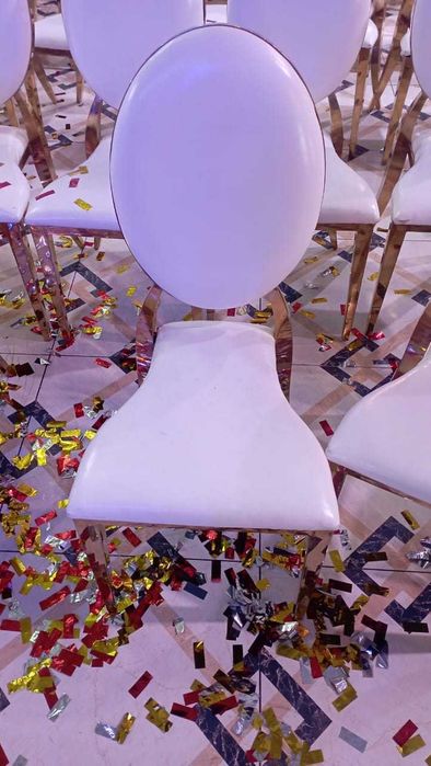 Прокат, аренда столы, стулья, посуда, фуршетные столы, бочки