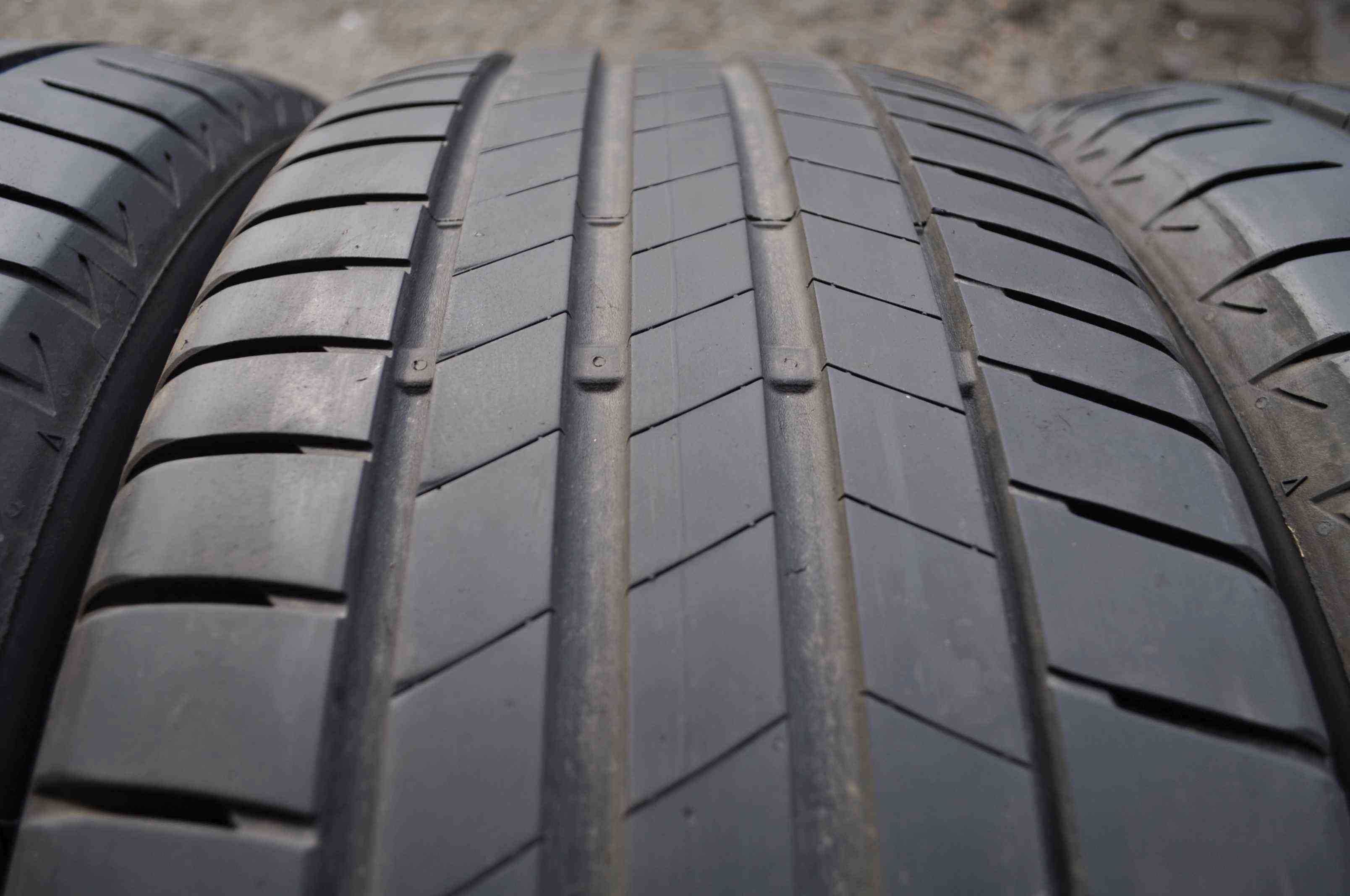 SET 4 Anvelope Vara 225/55 R18 BRIDGESTONE Turanza T005 98V