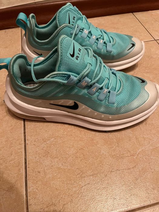 Маратонки Найк като нови