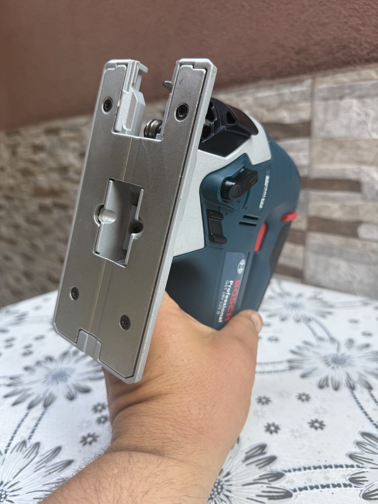 Акумулаторен прободен трион Bosch GST 18V-Li B Professional,