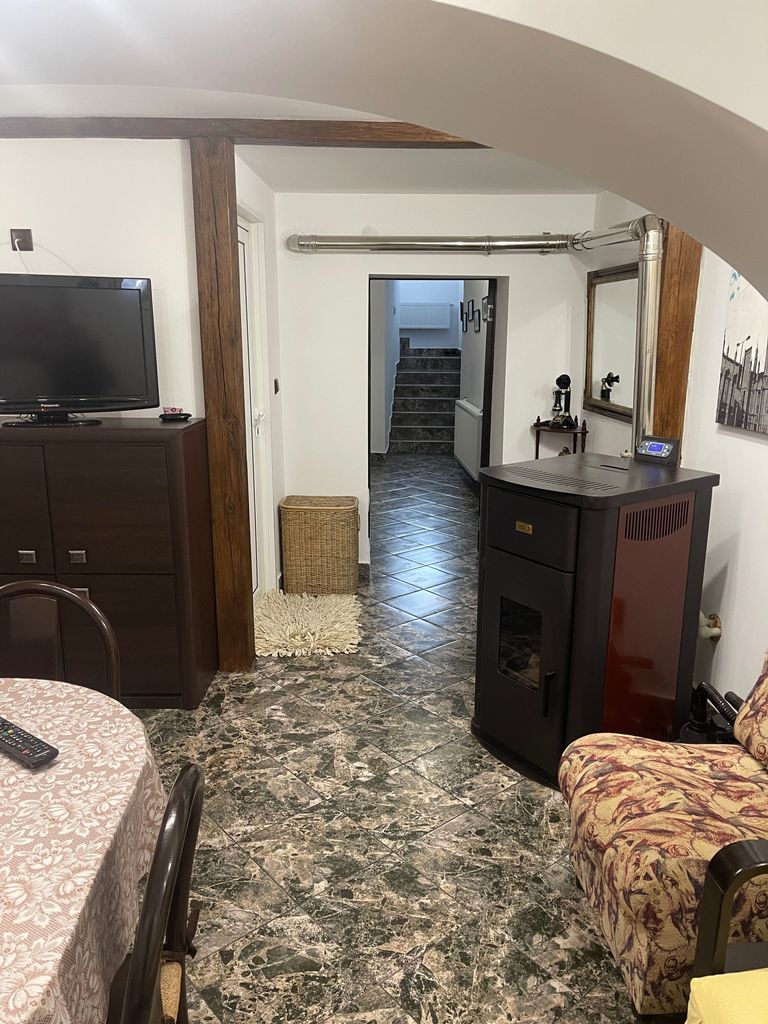 Дава се под наем Двустаен апартамент в Свищов - 52 кв.м за 127.5 € - Снимка #17