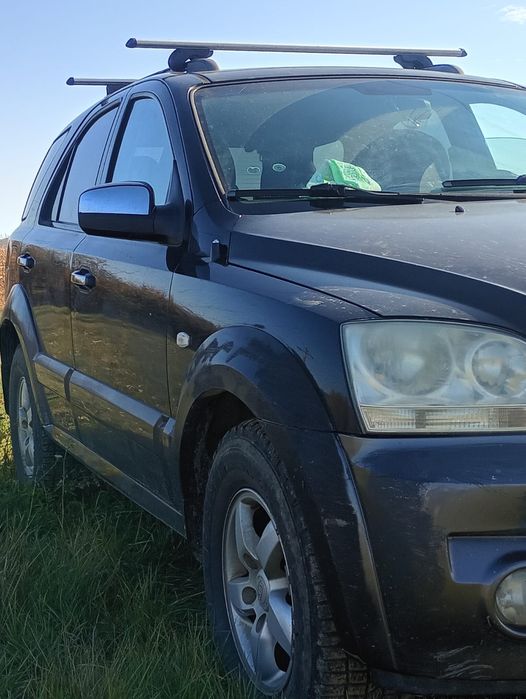 Vând Kia Sorento