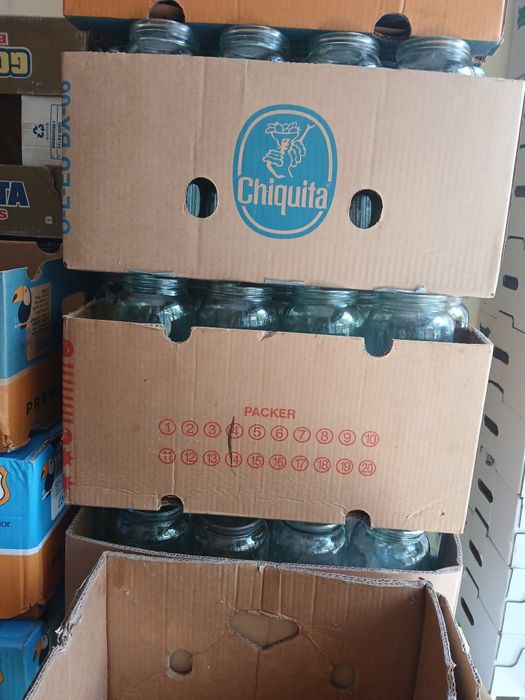 Продавам буркани Омния 800гр