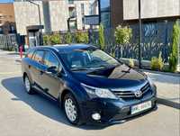 Toyota Avensis 1.8i Automat Navi