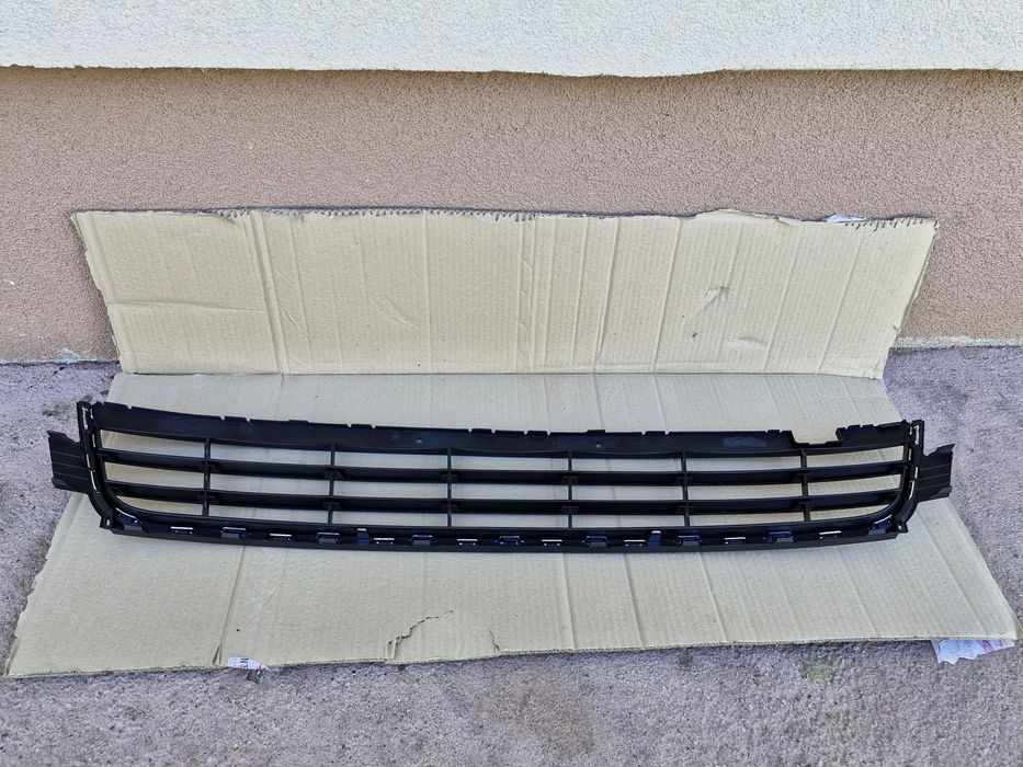 Grila inferioara Vw Sharan 7N 2011-2019 NOUA AM