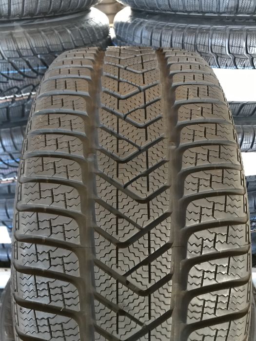 Set Cauciucuri Anvelope 245 45 R18 Iarna Pirelli Profil 7mm ca noi