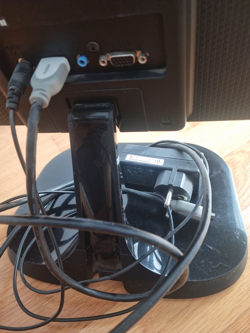 Calculator Dell si monitor LG 24".