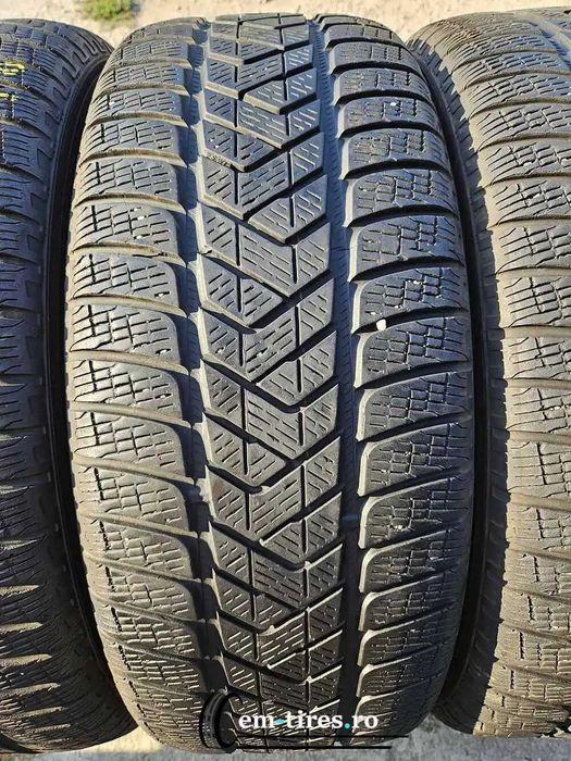 SET 4 Anvelope Iarna 235/65 R17 PIRELLI Scorpion Winter 108H