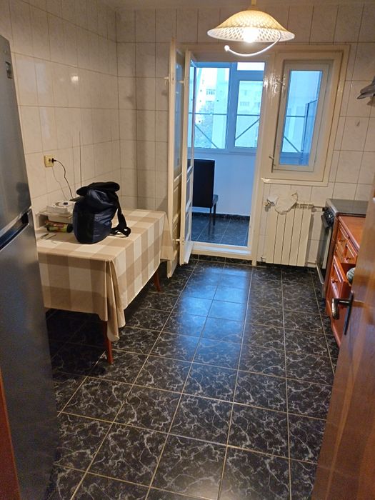 Apartament 4 camere 90mp 6/8 1982 Chisinau Arena Nationala Basarabia