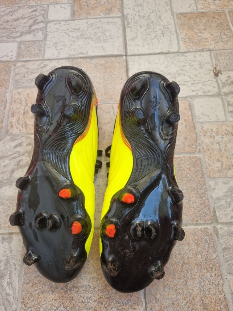 Продавам бутонки Adidas