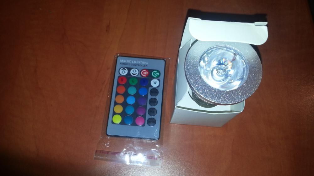 BEC Led Multicolor cu Telecomanda