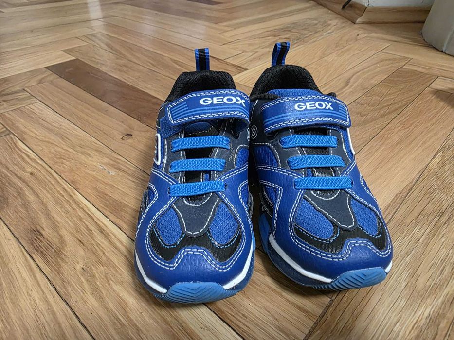 Adidasi Geox marime 28
