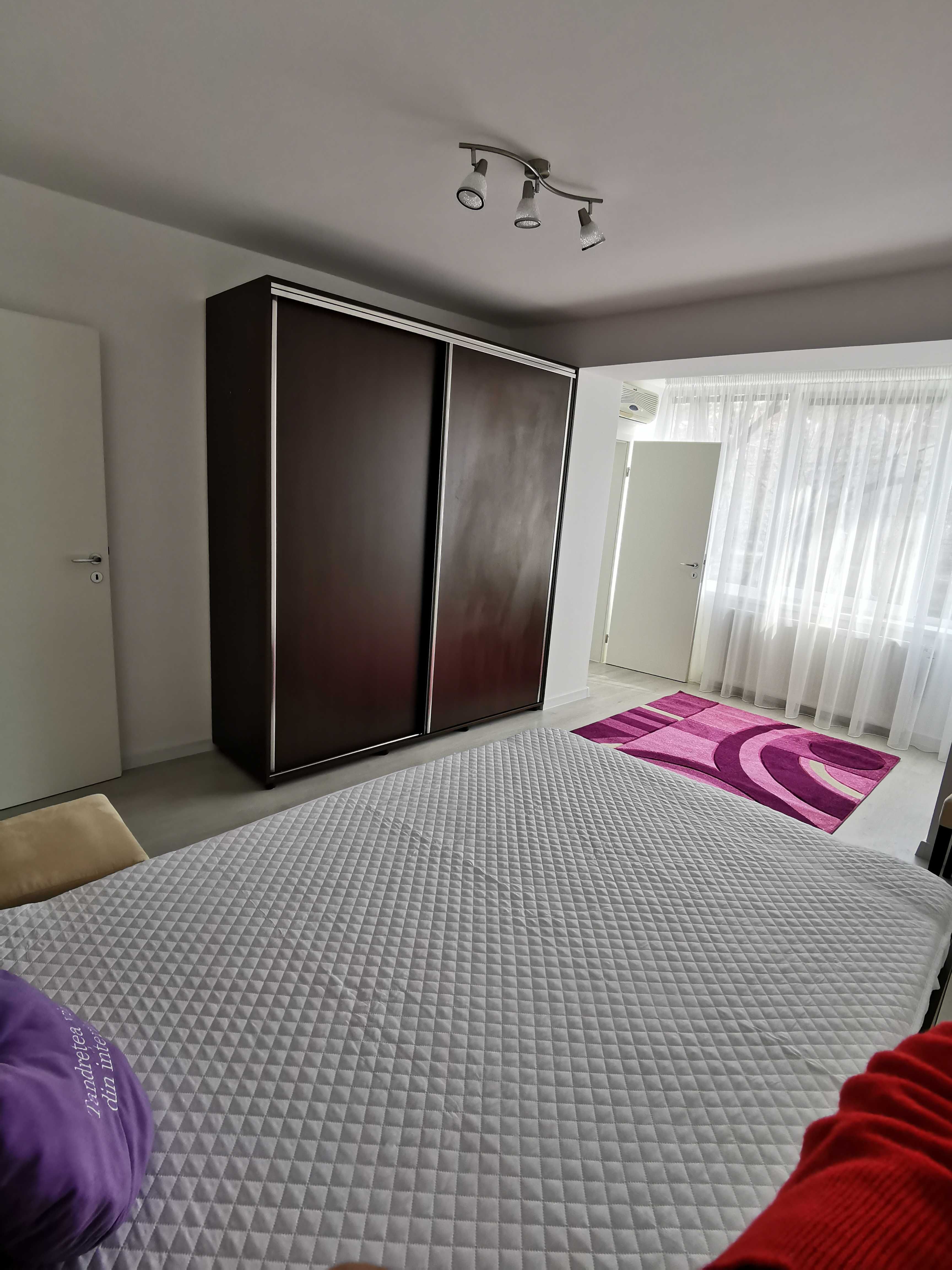 Proprietar inchiriez apartament 2 camere zona Nokia - Titulescu, nou