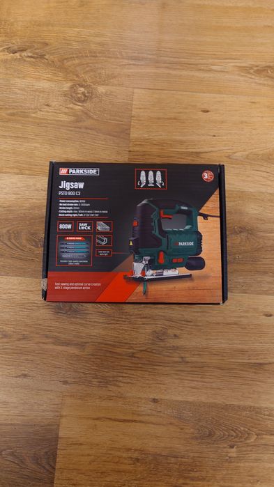 Ferastrau pendular PARKSIDE PSTD 800 C3 cu ghidare laser - soricel