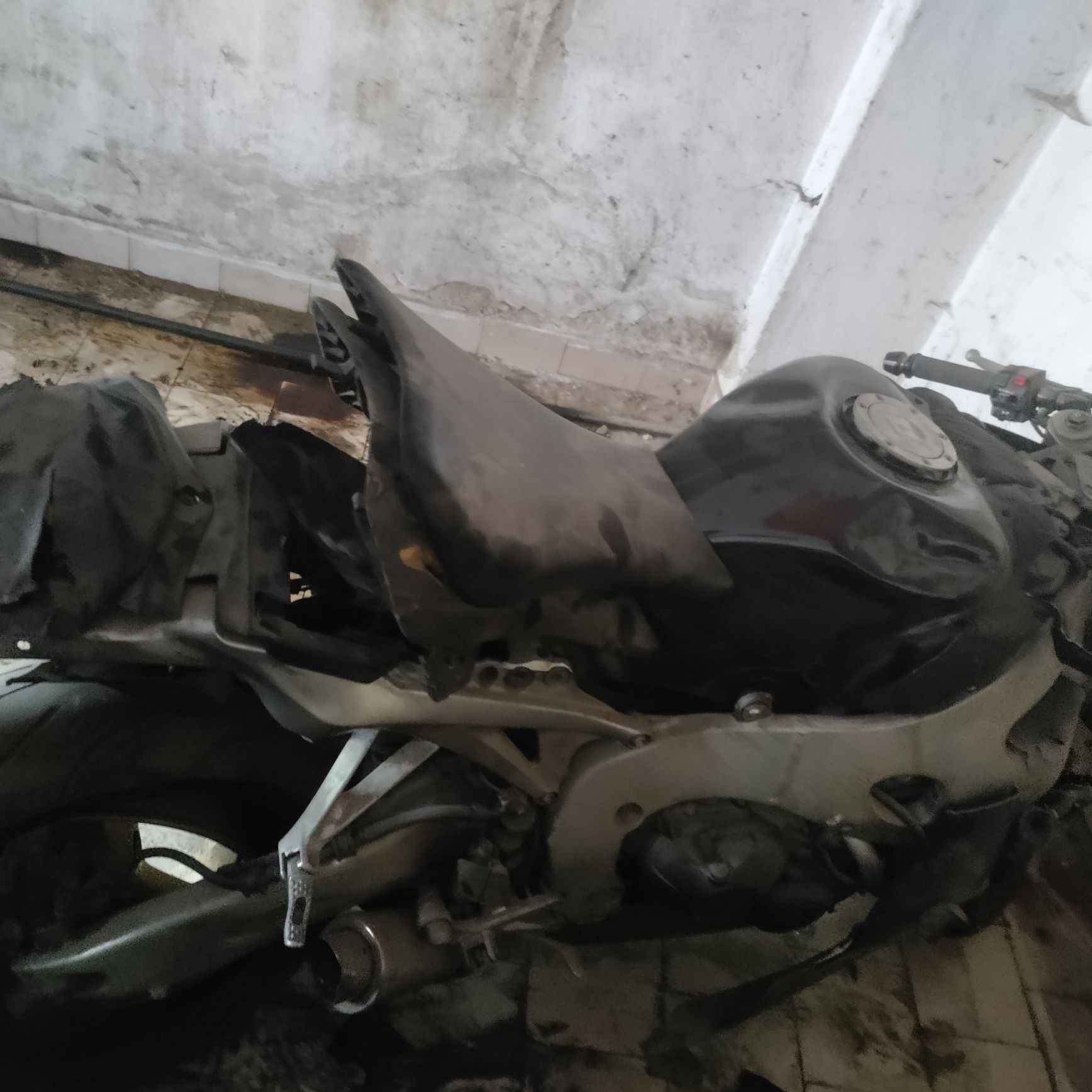 Honda CBR1000RR на части