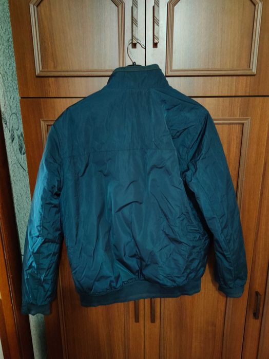 Куртка новая весенняя