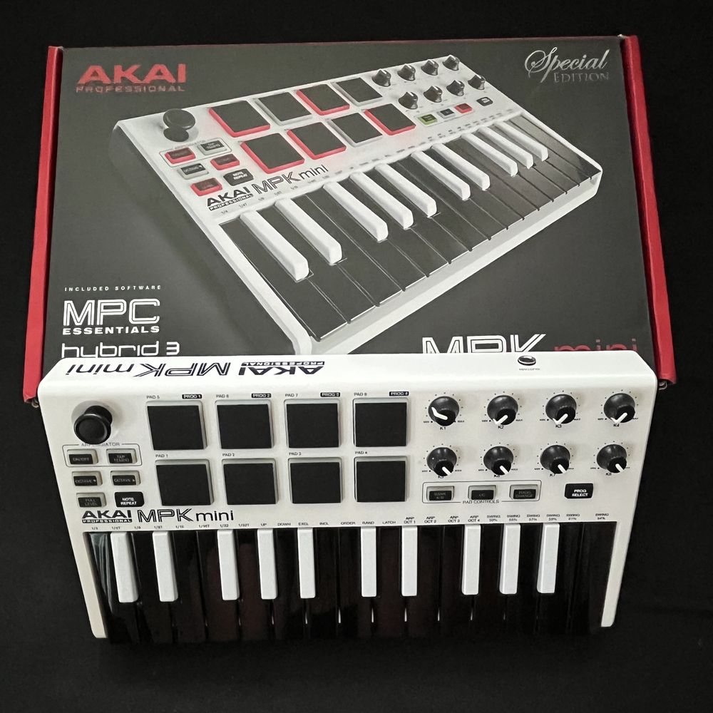 AKAI MPK Mini Keyboard