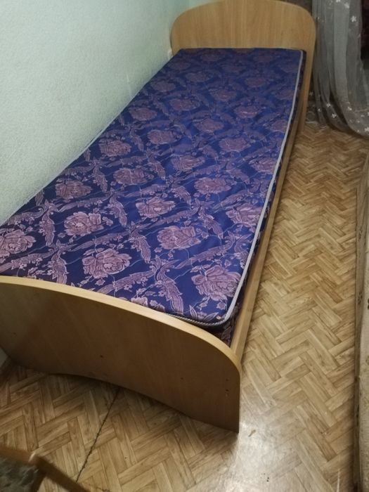 Кровать односпальная и двухспальная