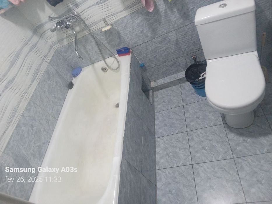 Ijarachi qizlarni qoyaman