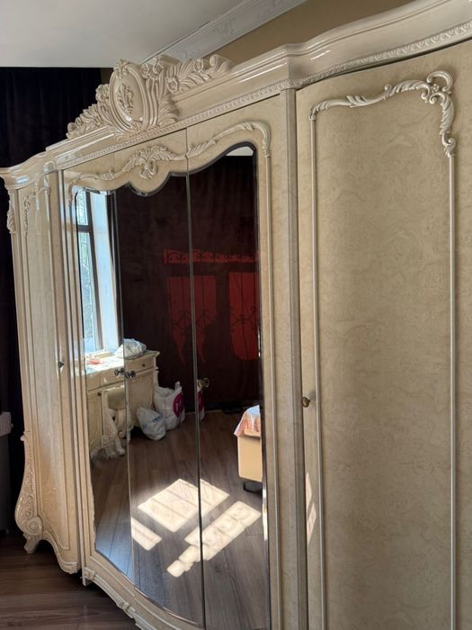 Продам спальную мебель и шкафы