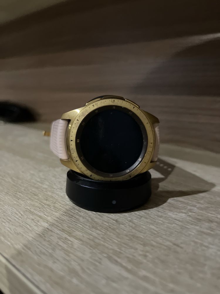 Часы Galaxy watch