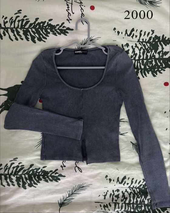 Продам женскую одежду S размера