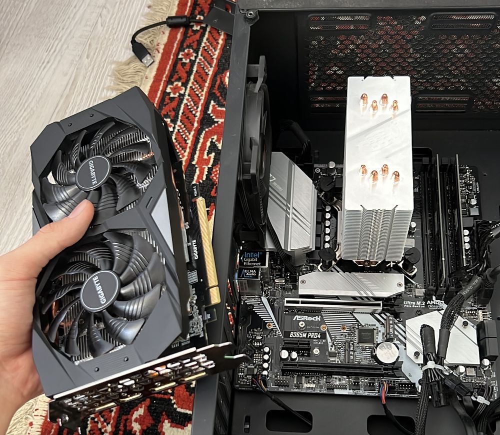 GTX 1660Ti + i5 9400F