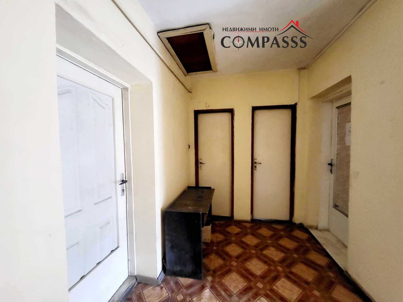 Продава се Офис в Добрич, Център - 165 кв.м за 495 €/кв.м - Снимка #5