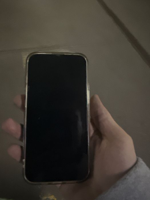 iPhone 13 продается