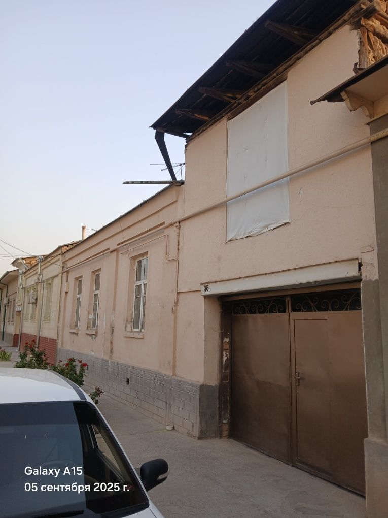 Toshkent shaxar Uchtepantumani 5 sotix xonadon srochna sotiladi