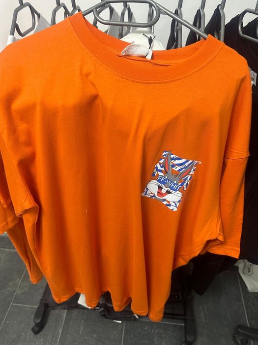 Tricouri premium firma reducere